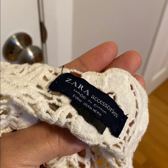 Beautiful embroidery scarf! - Picture 3 of 3